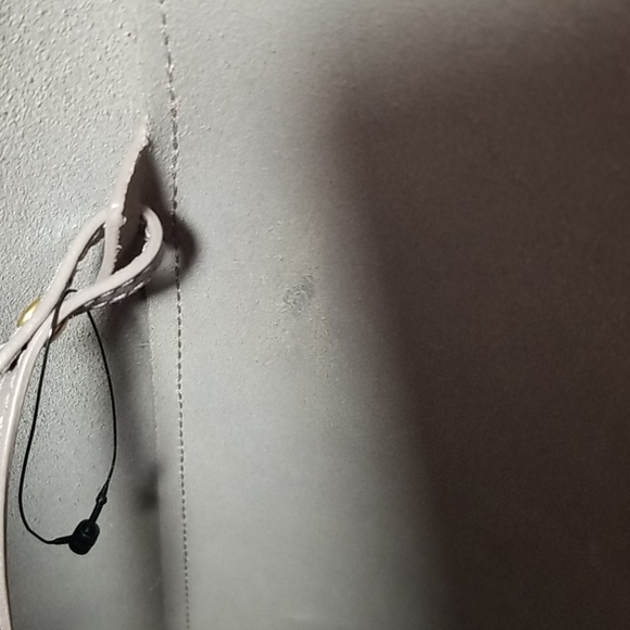 Saint Laurent East West Calfskin Tote - Picture 7 of 13